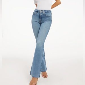 GOOD AMERICAN - GOOD CLASSIC BOOTCUT JEANS